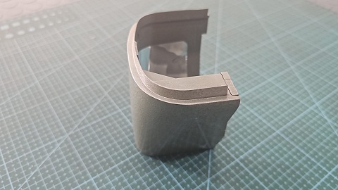 TAPA FRONTAL SINGER HD COLOR GRIZ