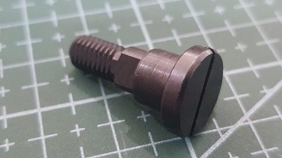 TORNILLO REGULADOR DE PUNTADA OJALADOR LBH782
