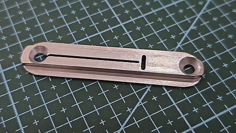 CHAPA DE AGUJA OJALADORA LBH1790S JUKI