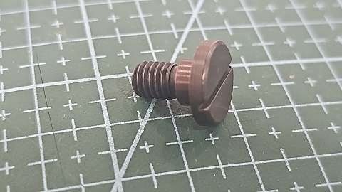 TORNILLO JUKI D = 7.24 H= 3.3