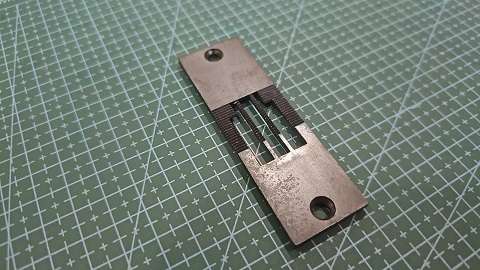 CHAPA DE AGUJA DOBLE AG LH-1152 1/2"