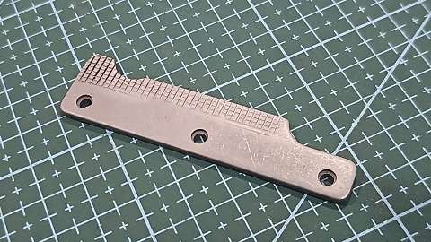 BASE REECE 101 DEL PRENSATELA IZQUIERDO