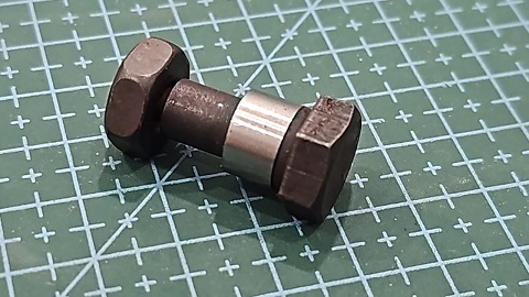 TORNILLO TYPICAL GC0303 REGULADOR PRENSATELA