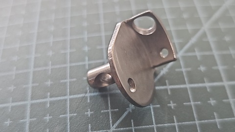 IMPULSOR DE LA LANZADERA SINGER 29K 4 VIENTOS