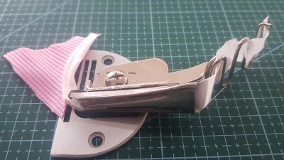 DOBLADILLADOR PARA BIES RECTA  ENTRADA 28MM SALIDA 7MM