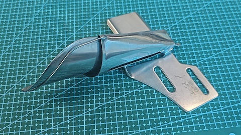 DOBLADILLADOR P/ CAMISA 6,5 X 2,5 TAPITA DE MANGA