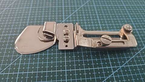 DOBLADILLADOR PARA RUEDO MAQUINA RECTA 16MM