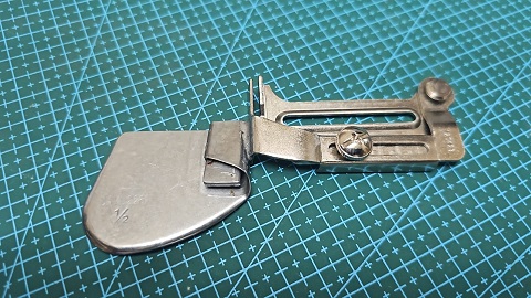 DOBLADILLADOR PARA RUEDO DE RECTA 1/2