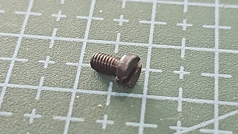 TORNILLO SINGER 1412 M3 L=5 APRETADOR DE DIEN