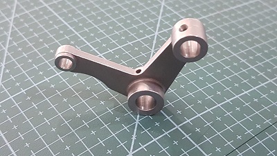 BRAZO CONECTOR JUKI LU TRIPLE ARRASTRE