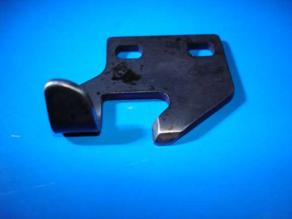 TRABA DE LANZADERA JUKI OJALADORA LBH-761/762