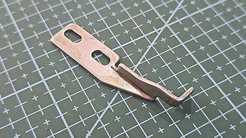 LEVANTADOR DE CUCHILLA JUKI OJALADORA 761