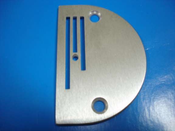 CHAPA AGUJA RECTA 3 CARRERAS AGUJERO GRANDE