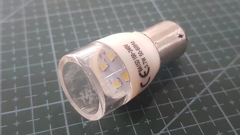 FOCO LED MAQUINA FAMILIAR A BAYONETA 220V