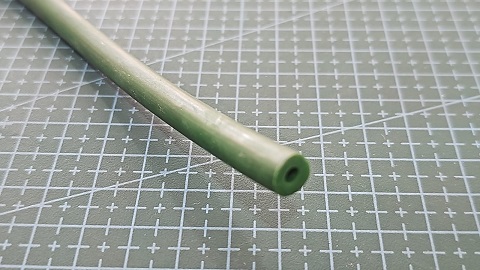 CORREA DE POLIURETANO VERDE CON AGUJERO 8MM.