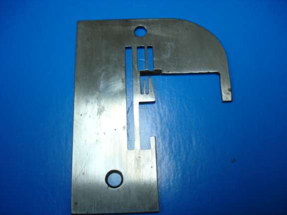 CHAPA DE AGUJA OVERLOCK REFREY WHITE