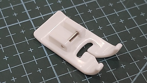 PRENSATELA ZIG ZAG FAMILIAR VARIAS MAQ 7MM