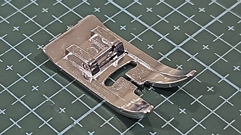 PRENSATELAS ZIGZAG 7MM GRANDE FAMILIAR